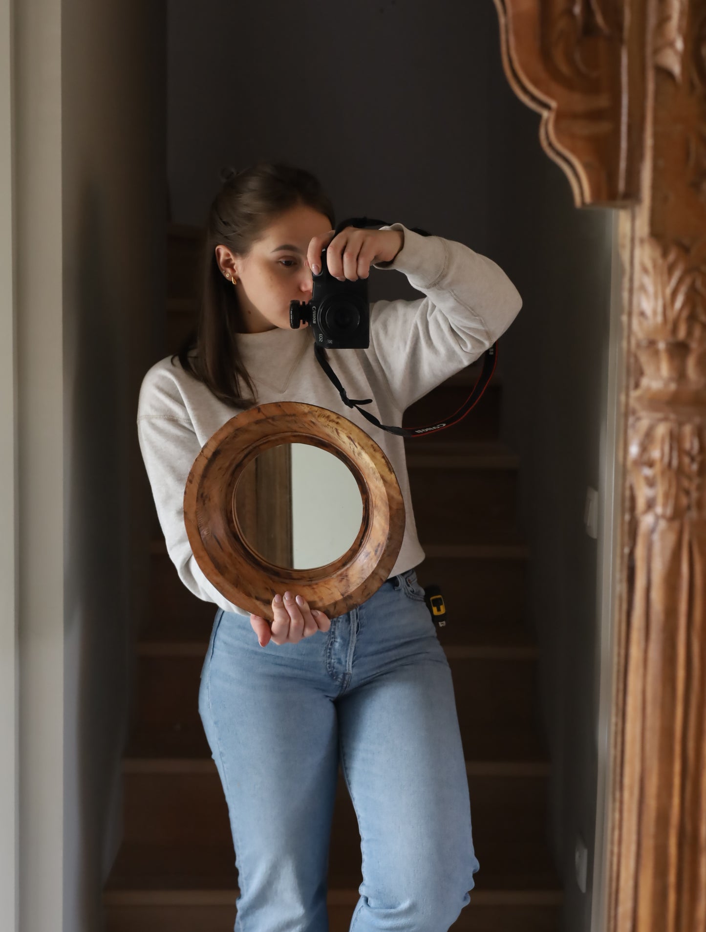 Klein rond houten spiegeltje